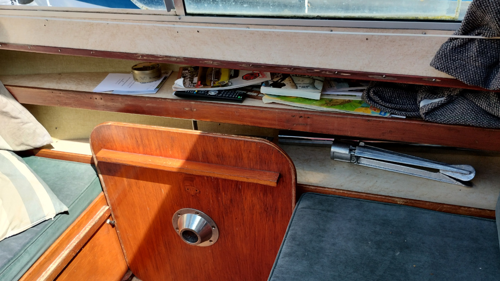 Saloon Shelves - Starboard